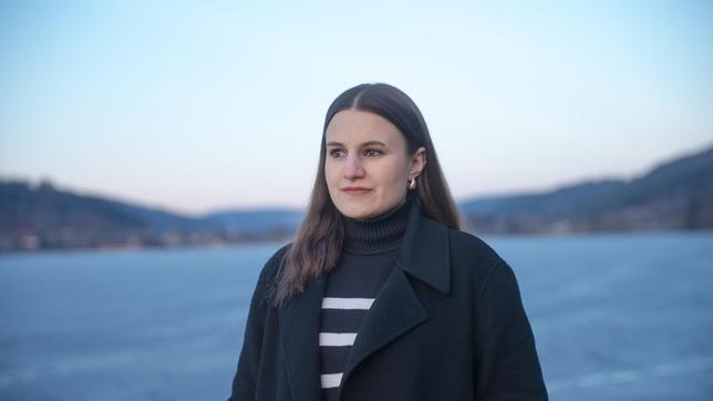 Bild: SWR/Harald Capota Seit ihrem Freiwilligen Sozialen Jahr (FSJ) arbeitet die 25-jährige Katharina ehrenamtlich im Hospiz als Sterbebegleiterin.