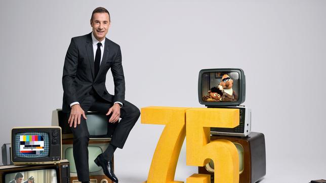 Bild: ARD/Marc Rehbeck/Montage 75 Jahre ARD - Die große Jubiläumsshow - mit Kai Pflaume