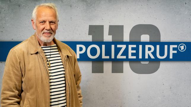 Bild: rbb/Thomas Ernst Im Vorfeld zum Cottbuser Karneval wird der Pole Jurek Bukol, ein Motivwagen-Bauer, unter mysteriösen Umständen tot in seiner Werkstatt aufgefunden. Kriminalkommissar Vincent Ross (André Kaczmarczyk) wird von seiner Cottbuser Kollegin Alexandra Luschke (Gisa Flake) informiert. Gemeinsam mit Karl Rogov (Frank Leo Schröder), der aus dem Revier in Swiecko unterstützt, übernehmen sie die weiteren Ermittlungen. - Gisa Flake und Frank Leo Schröder bei der Premiere im Thalia Kino Potsdam
