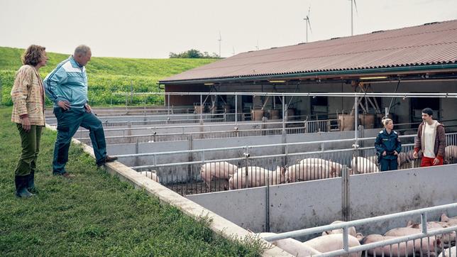 Bild: ARD Degeto/ORF/Petro Domenigg Mit der Expansion hatte der Tote allerdings keinen Erfolg, weil das Projekt einer Futtermittelfabrik, die er mit Unterstützung der EU und in Kooperation mit einem von Wien aus operierenden Agrarmulti in Bulgarien errichten lassen wollte, gescheitert war.