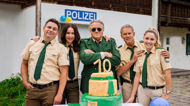 Bild: ARD/TMG/Jenrick Mielke Hubert ohne Staller: 10 Jahre in 10 Staffeln