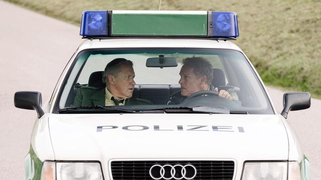 Hubert (Christian Tramitz) und Girwidz (Michael Brandner) im Einsatz für einen neuen Fall.