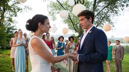 Ben (Philipp Danne) erklärt Leyla (Sanam Afrashteh) seine Liebe. Dazu braucht es keine Hochzeit.